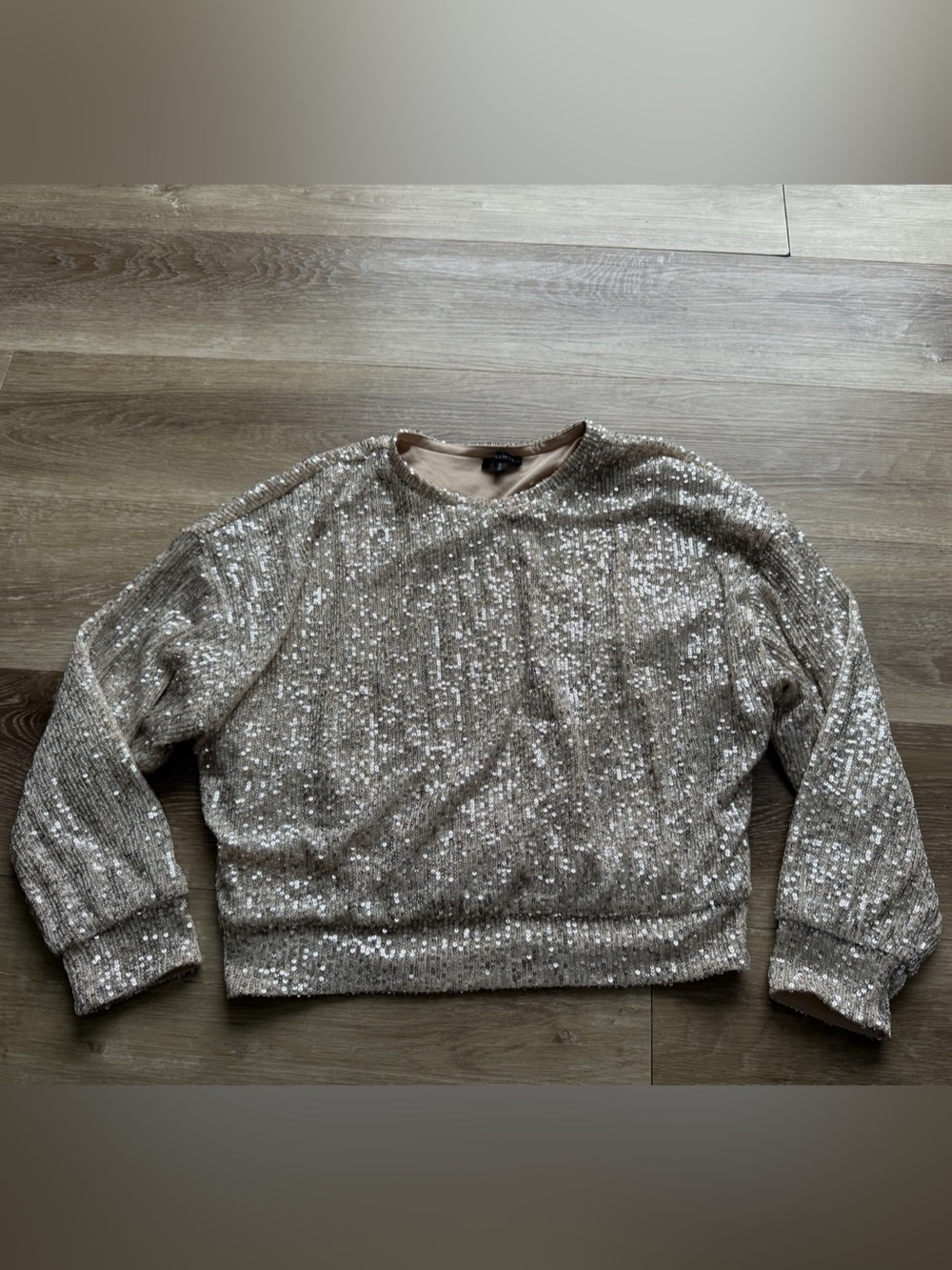 Dynamite Sequin Stretch Crewneck Top champagne Size Medium